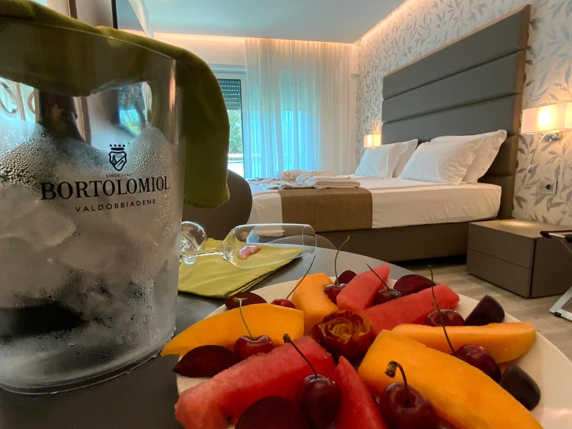 Hotel International Beach 4*
